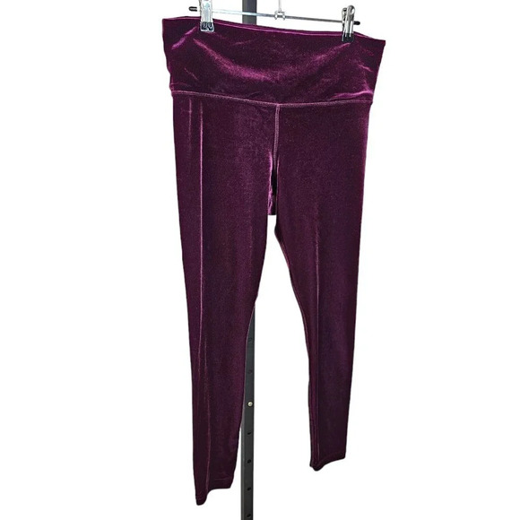 Athleta Womens  Elation Velvet Tight Size Large - Picture 8 of 9